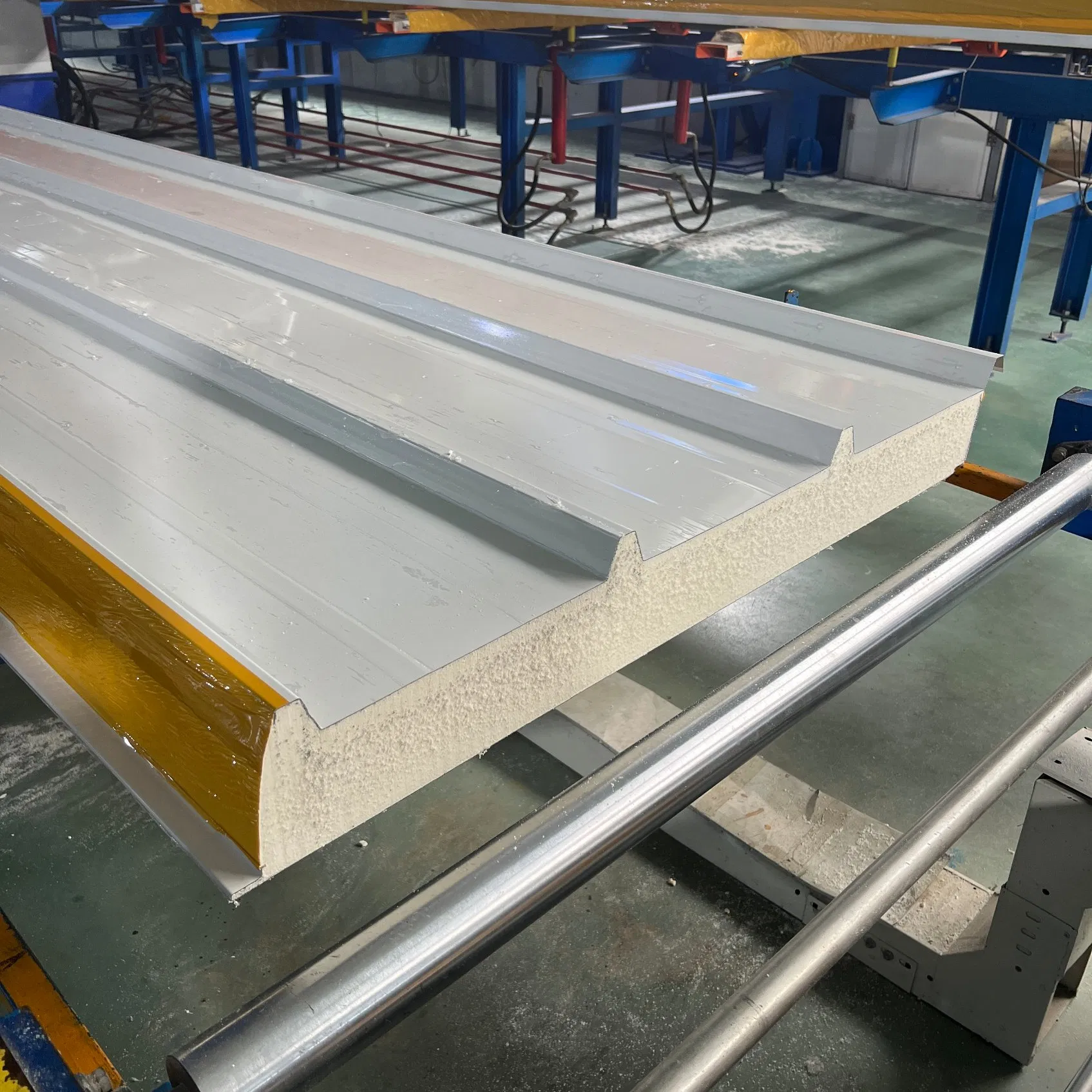 High Quality 30/40/50/75/100/120/150mm Wall and Roof EPS/Rockwool/PU/PIR Insulated Sandwich Panel