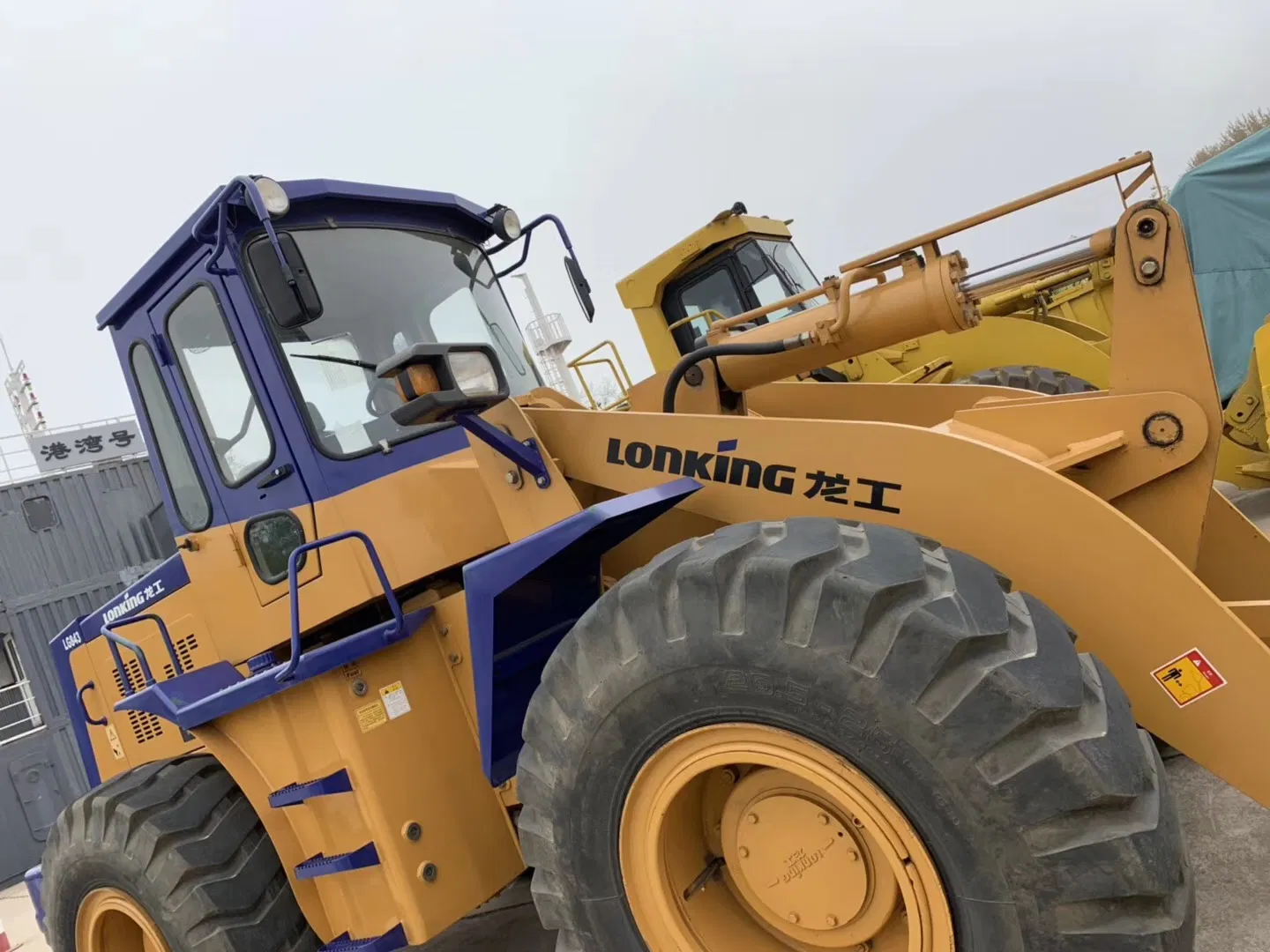 Шина OTR 20.5R25 для погрузчиков и бульдозеров