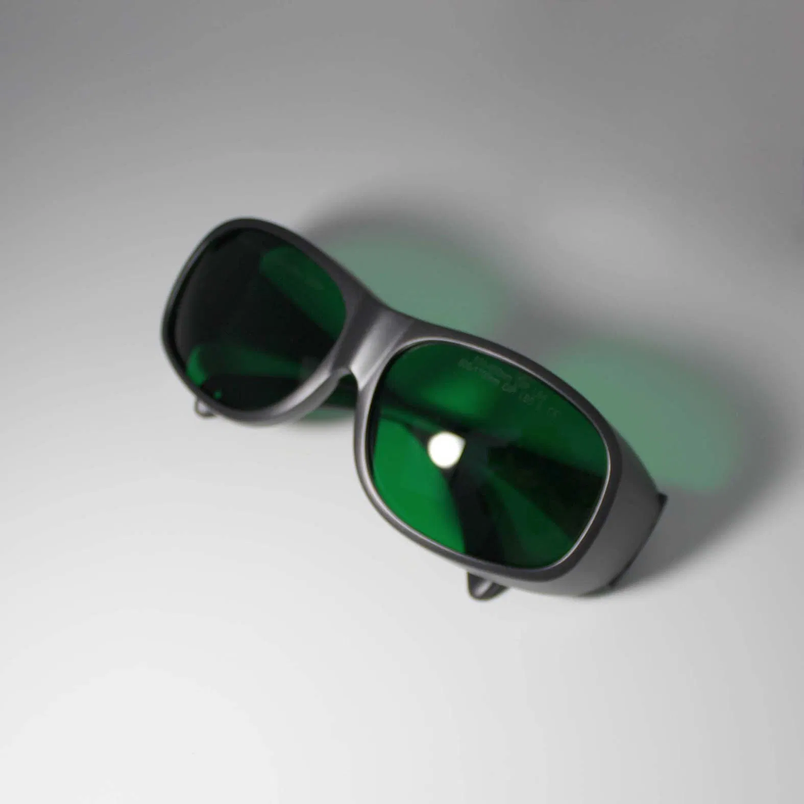 Laser Safety Goggles with High Protection Level for Various Laser Devices