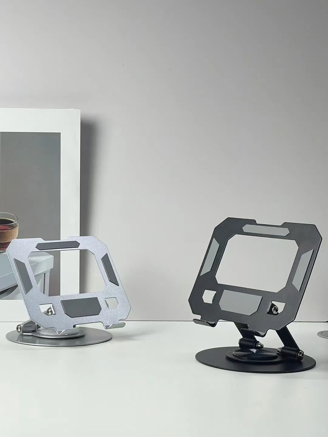 Регулируемая металлическая подставка для планшета