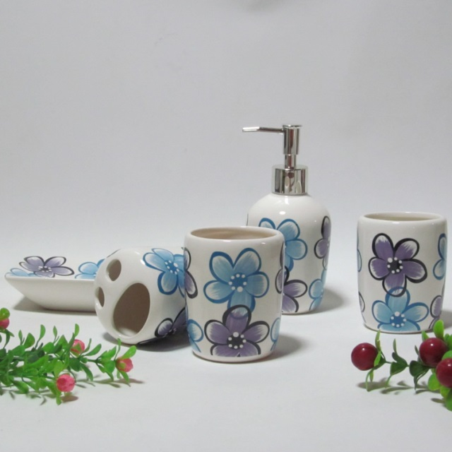 Набор для ванной F205: держатель щеток, стакан, мыльница