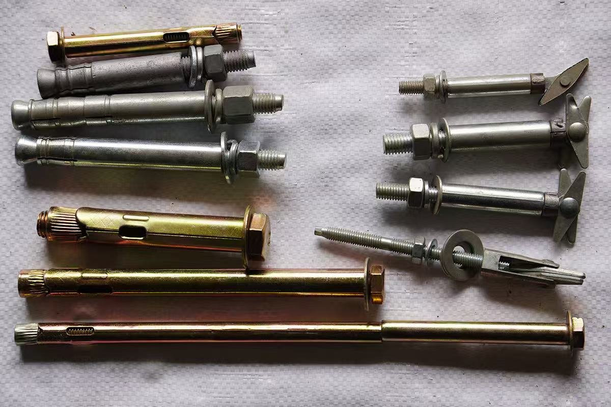 Heavy Duty Galvanized Expansion Screw for Secure Industrial Use