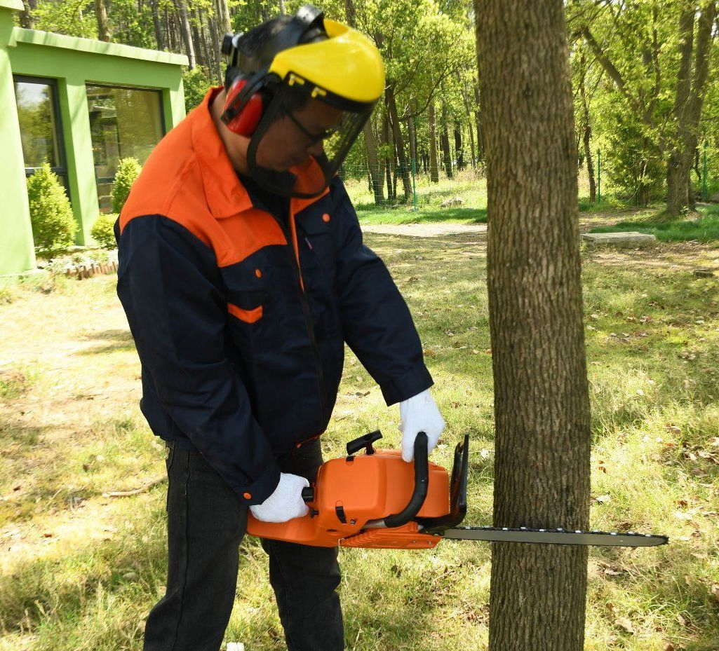 High-Efficiency and Durable Chain Saw