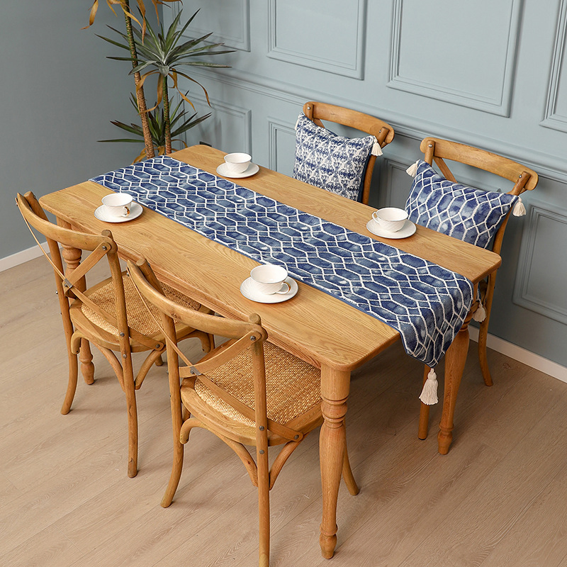 Modern Stylish Tie Dye Printed Non-Slip Table Runner for Dining Party