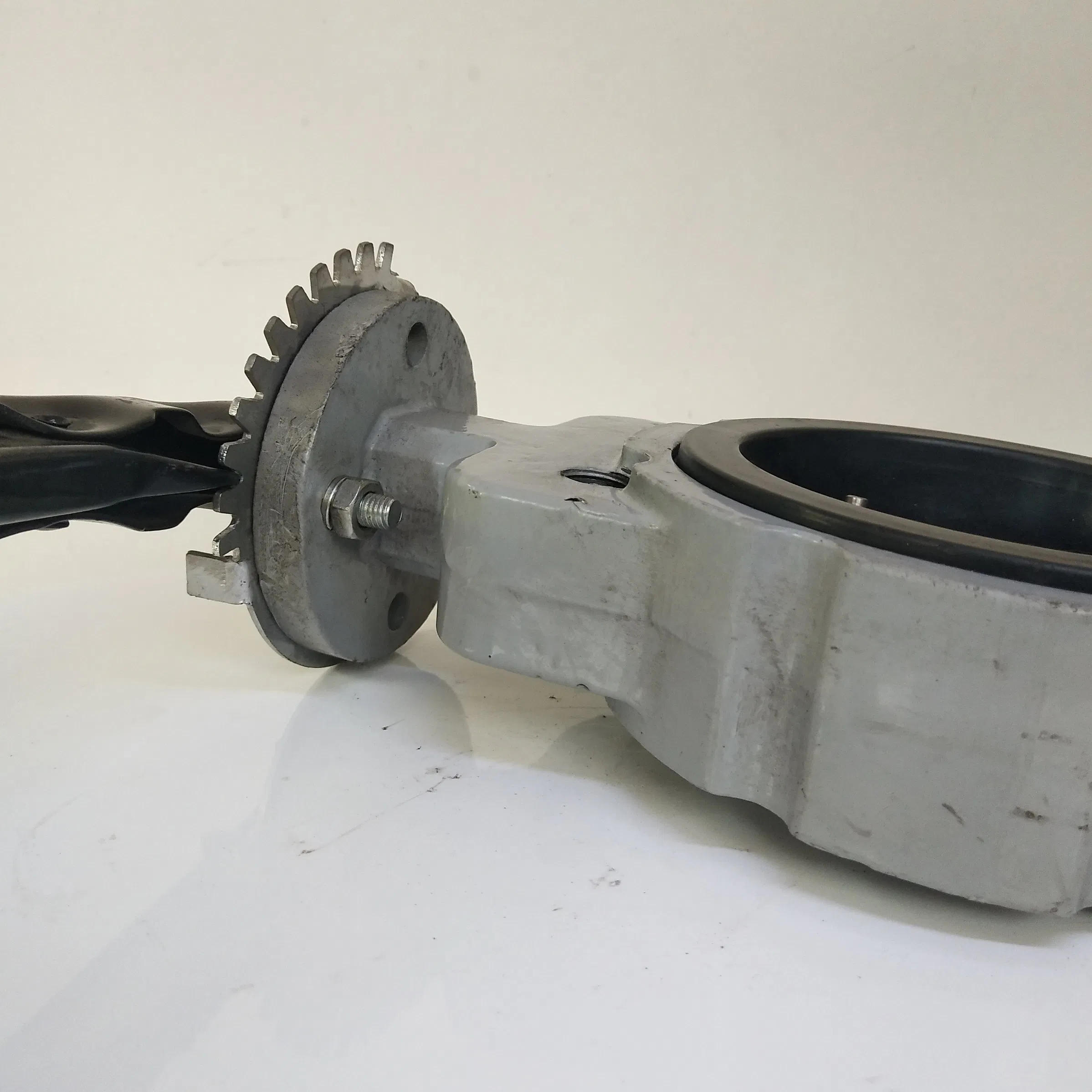 Pn10 Pn16 NBR EPDM Seated Semi-Lug Butterfly Valve 