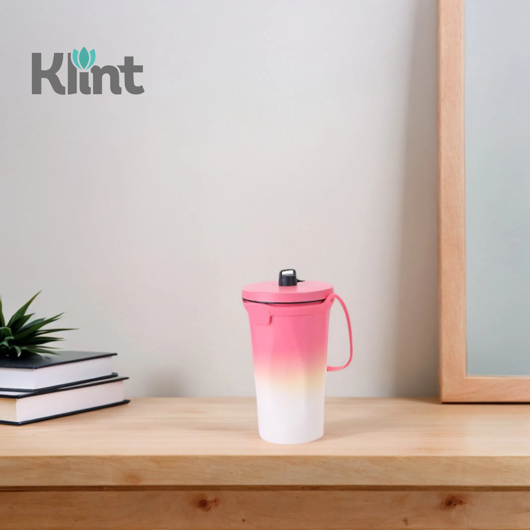 Термокружка с градиентным покрытием и выдвижной соломинкой, 600 мл