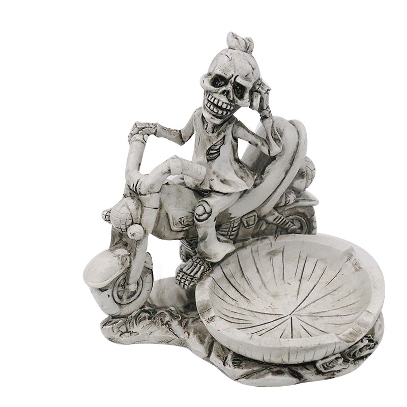 Hot Sale Cigarette Ashtray Personality Fashion Resin Sexy Skulls Resin Ashtray