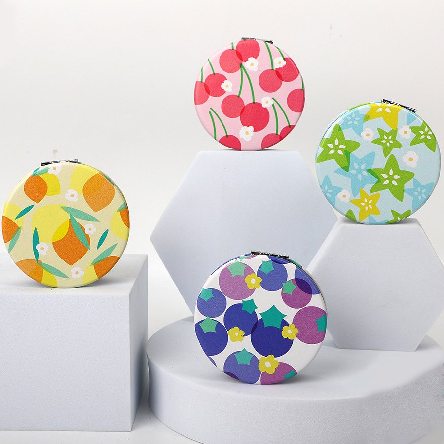 Cute Maze Pocket Mirror with Adorable Expression Designs