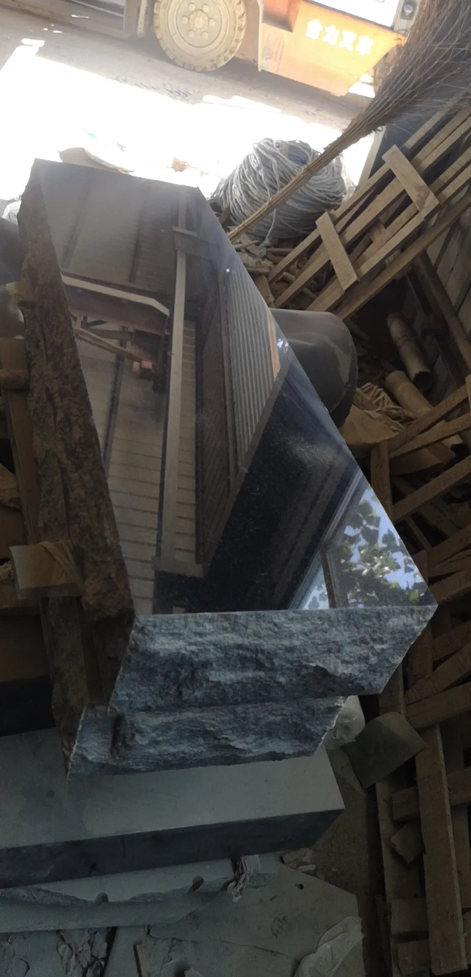 China Absolute Black Shanxi Black Granite Monuments Memorials Rock Edges