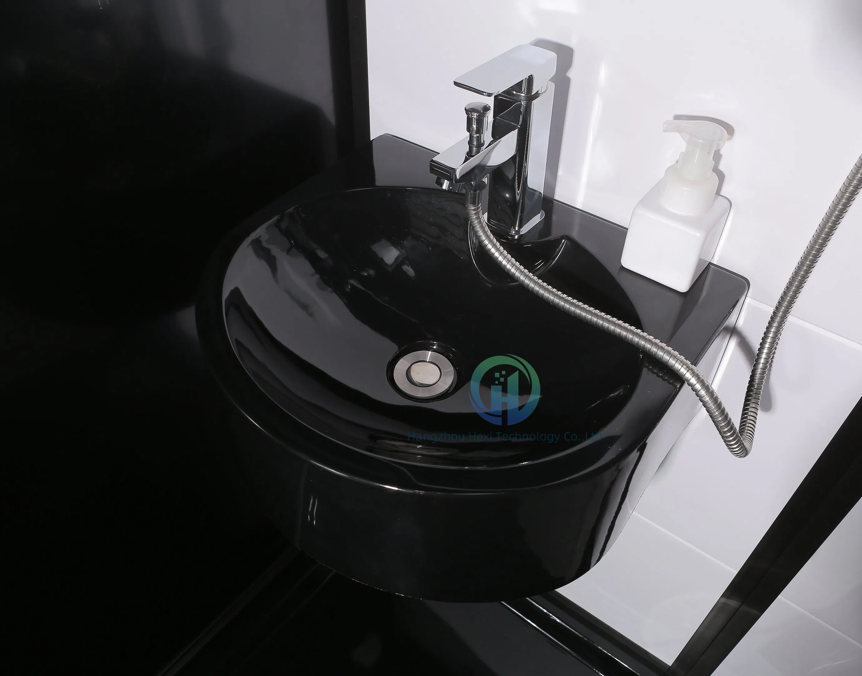 Stylish Black Prefab Bathroom with Toilet for Shower