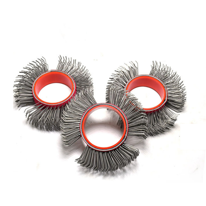 Red Bristle Blasting Belt 0.7mm Carbon Steel 110 mm Dia Angled Wire Blasting Belt Wheel