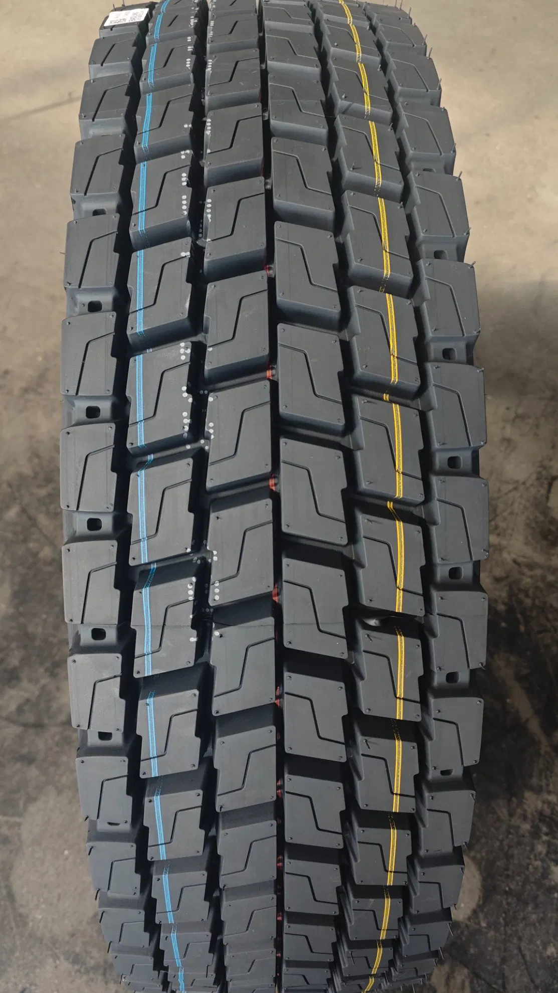 Durable 295/80R22.5 RD198 All-Weather Long Haul Truck Tyre