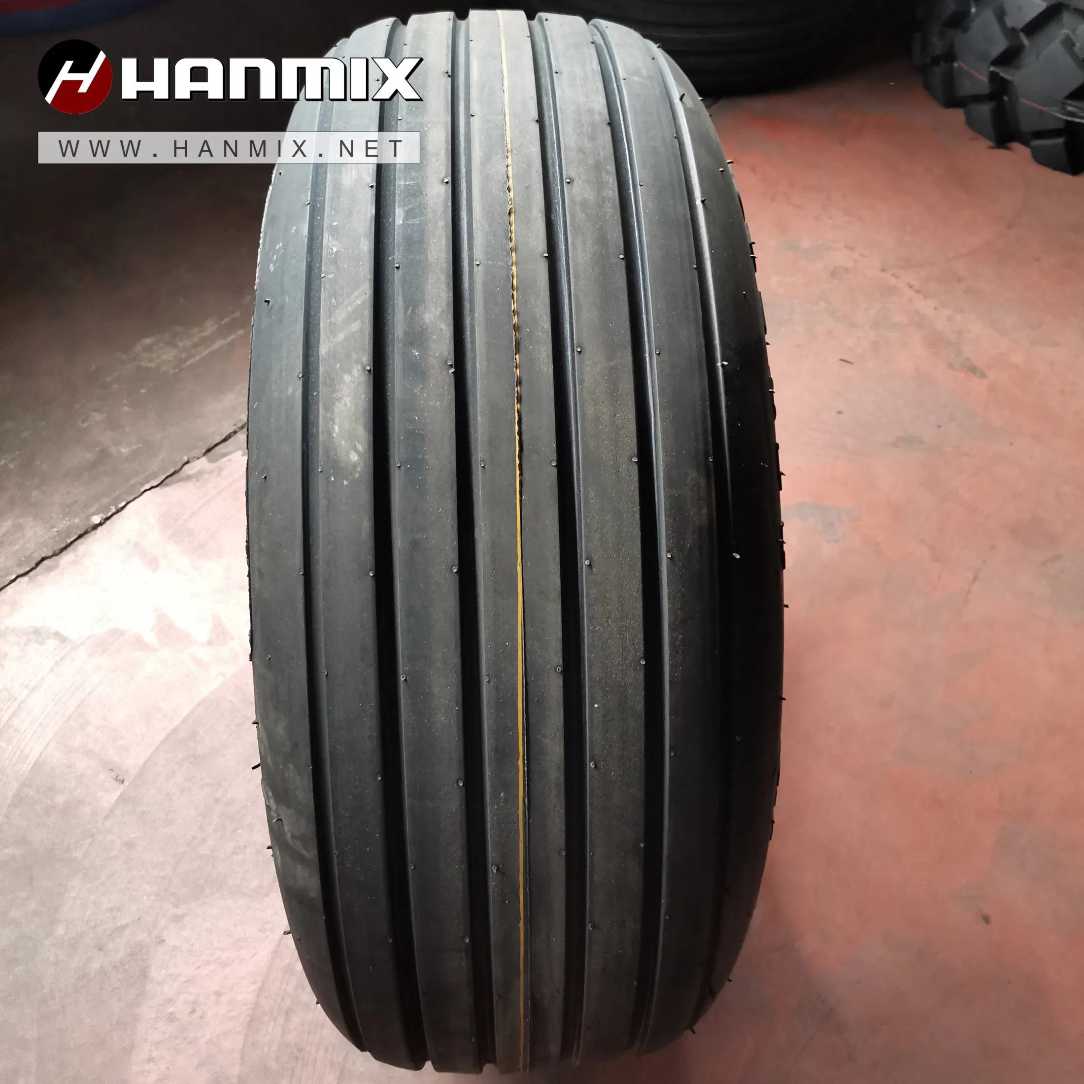 Шина цельнолитая резиновая Hanmix для трактора и комбайна 600-16, 750-16, 760L-15