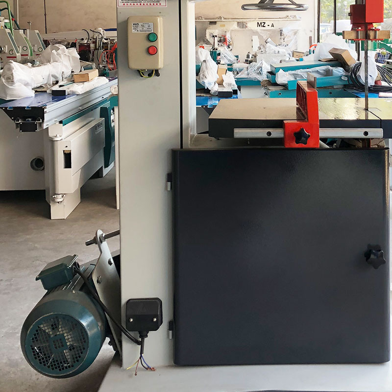 Циркулярная пила по дереву настольная 200 мм