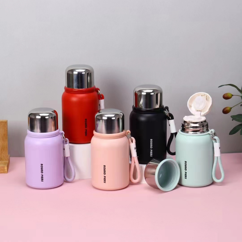 Stylish Vacuum Water Bottle with Custom Logo for Brand Promotion