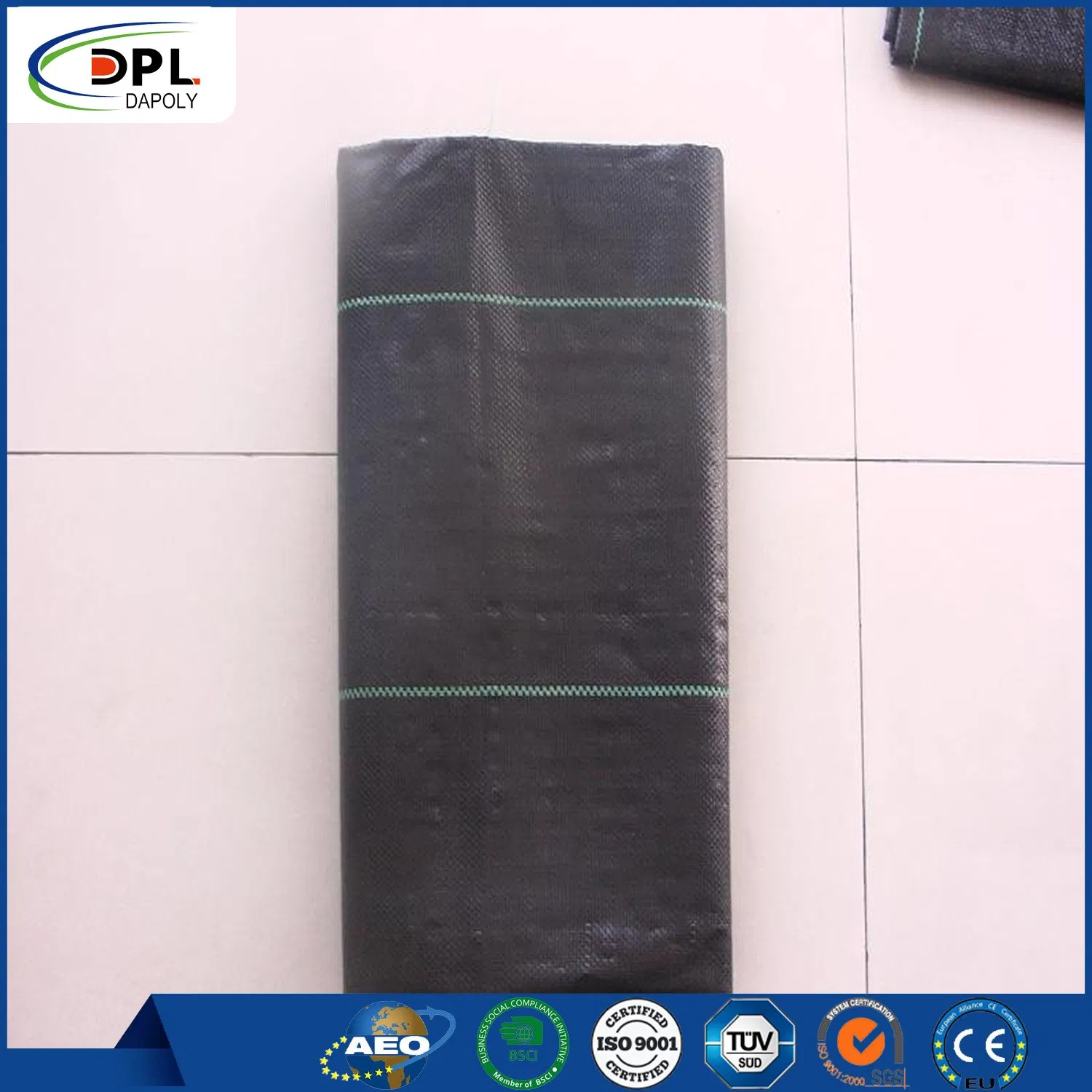 Made in China PP Plastic Black Color with Green Line Anti-Weed Mat/Woven Fabric Mat Hot Sell