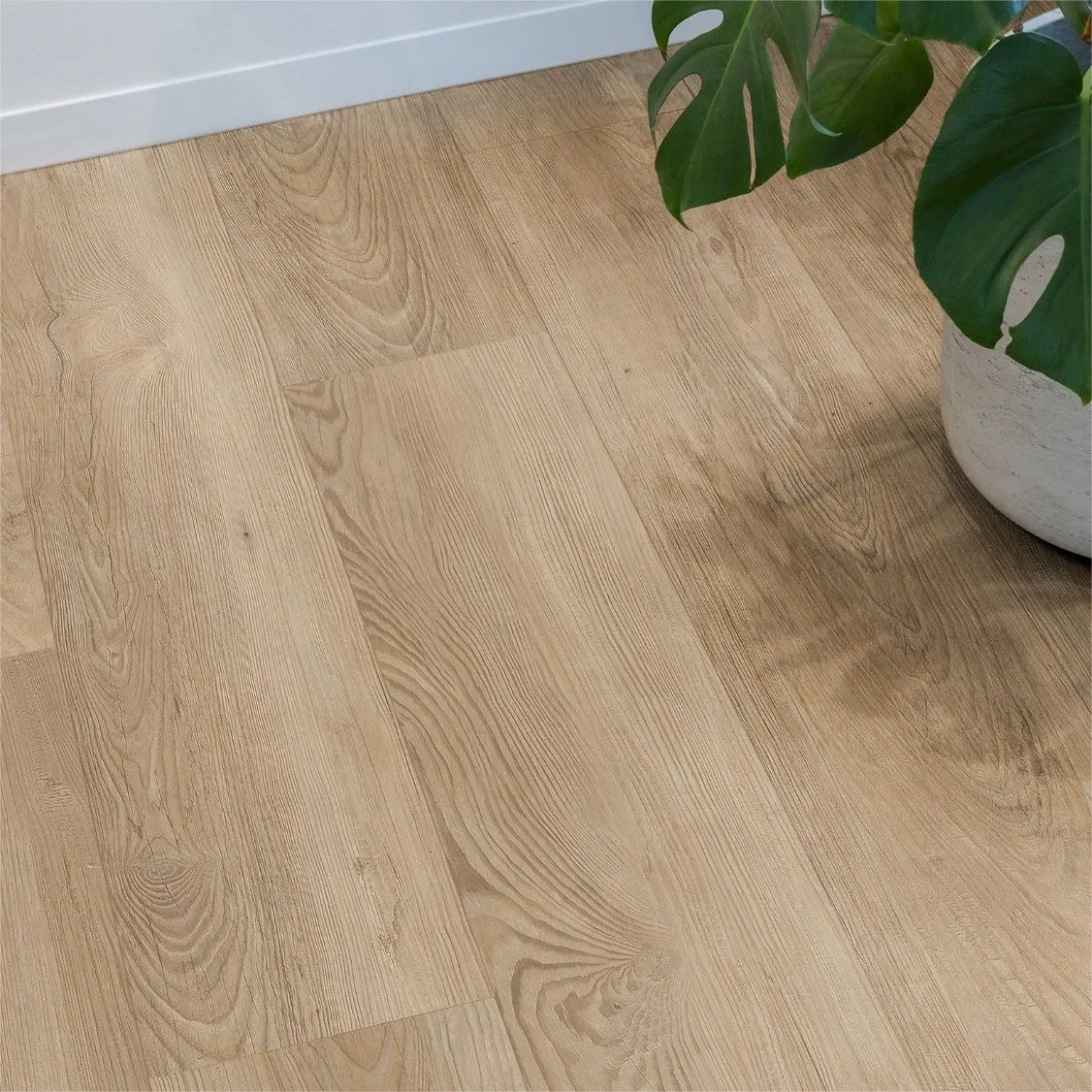 High Quality Building Material Spc/PVC/Luxury Vinyl Plank/Planks 8mm/12mm HDF/MDF Engineered Wood/Wooden/ Parquet Laminated/Laminate Floor /Flooring Tile /Tiles