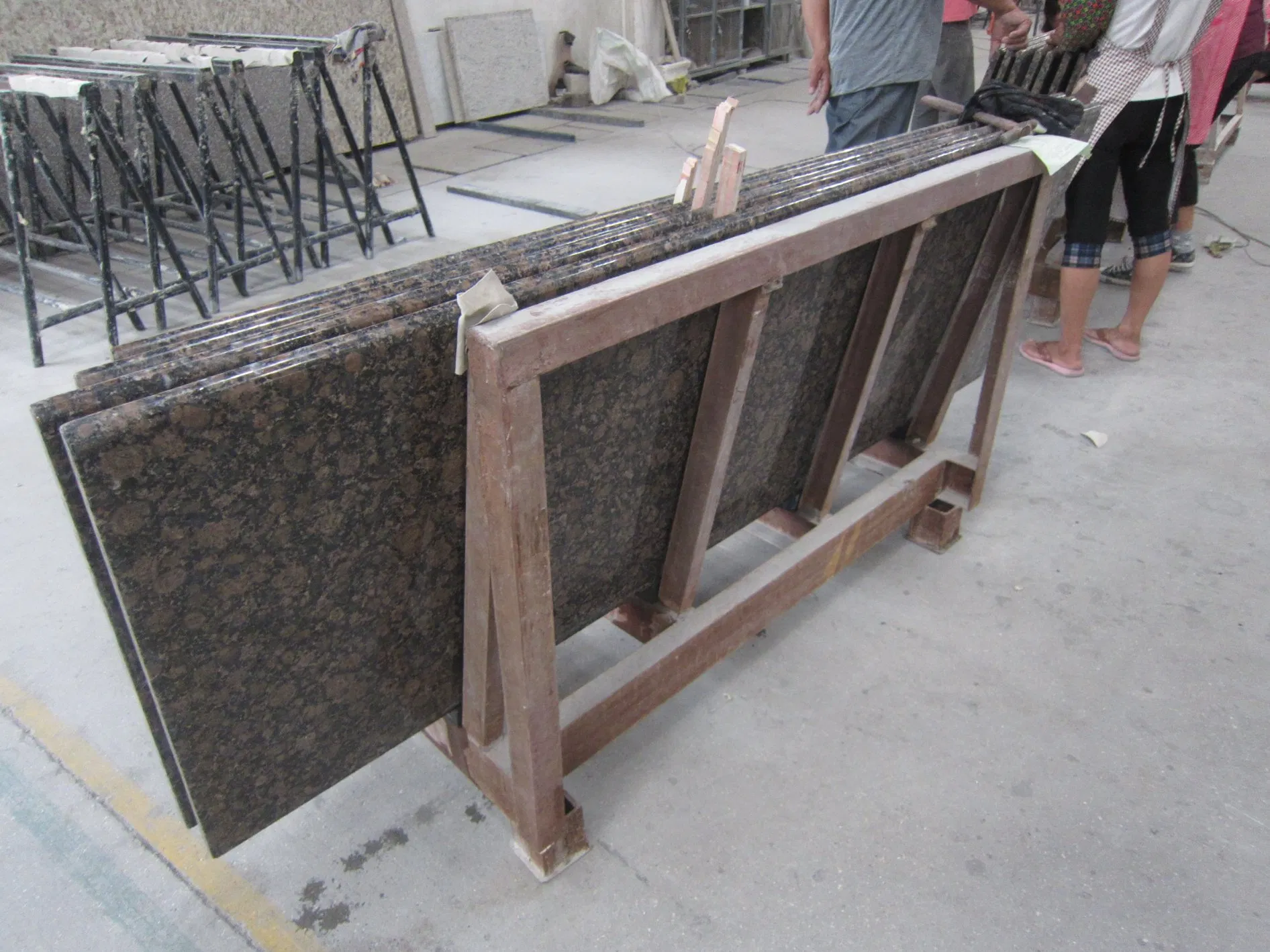 India Tan Brown Granite Full Bullnose Edge Prefab Stone Countertops for Kitchen