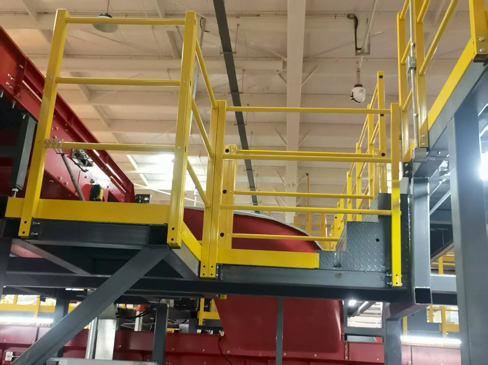 Factory Price Resistant to Rust Commercial Steel Staircases for Factory Workshop