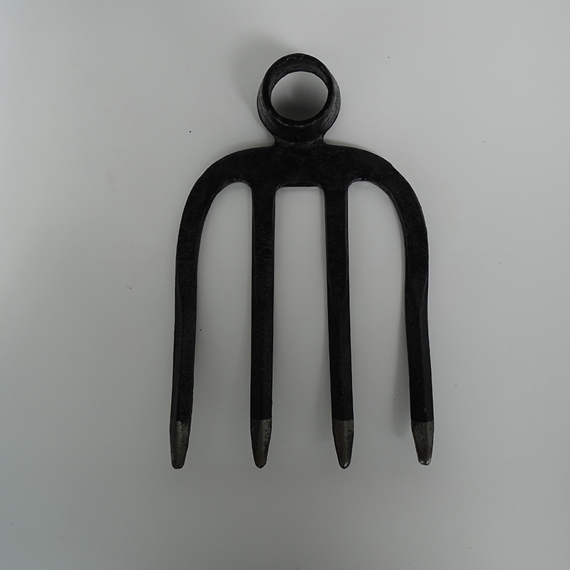 Hot Sale Carbon Steel Wood Handle Fork Hoe Garden Tool Double Four Tines Garden Fork Hoe