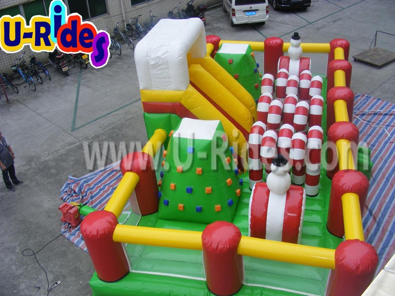 Professional Inflatable Christmas Theme Castle Full of Fun and Games for Festive Celebrations