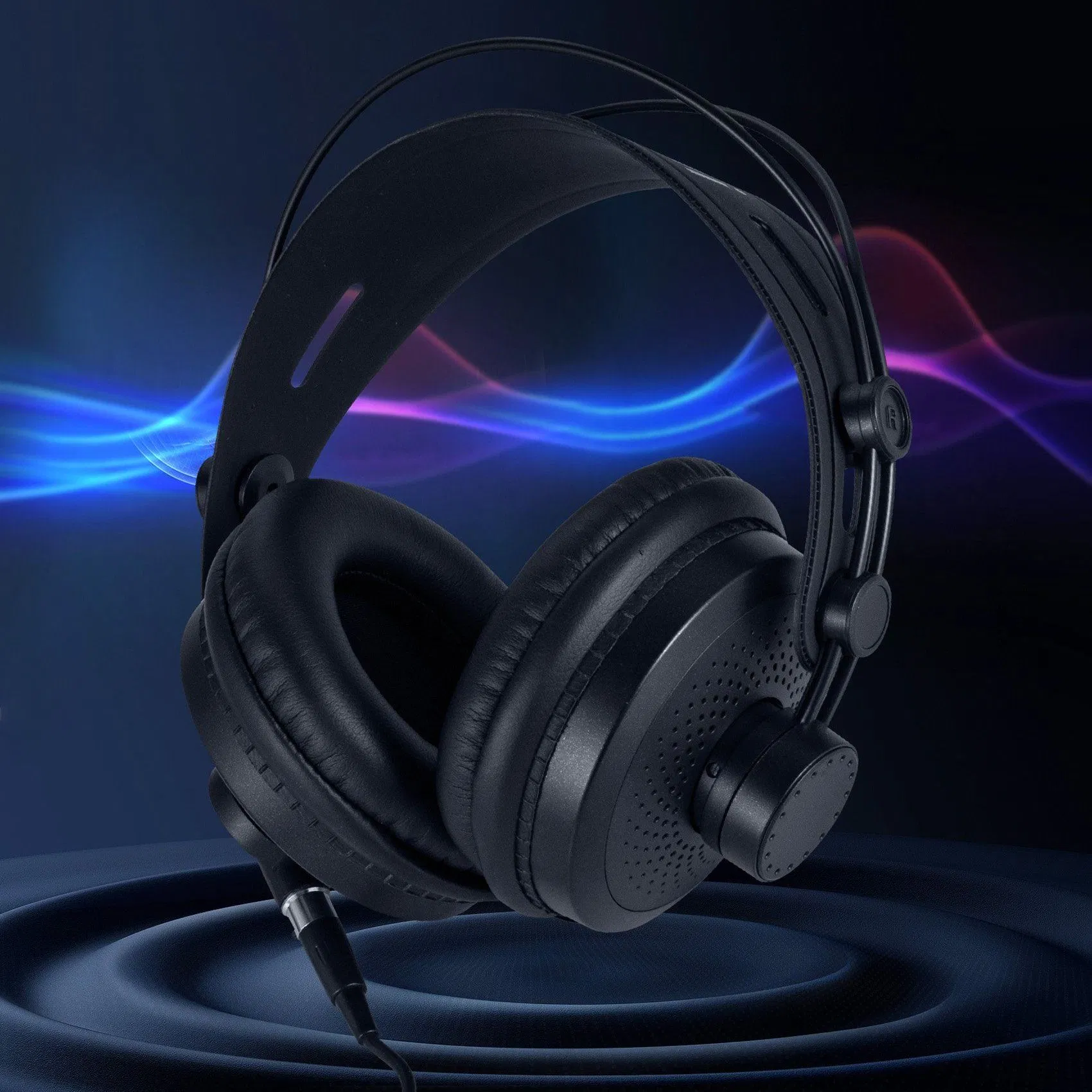 Precision Wired Headphones: Durable Over-Ear Monitor with Dedicated Gaming Backpack