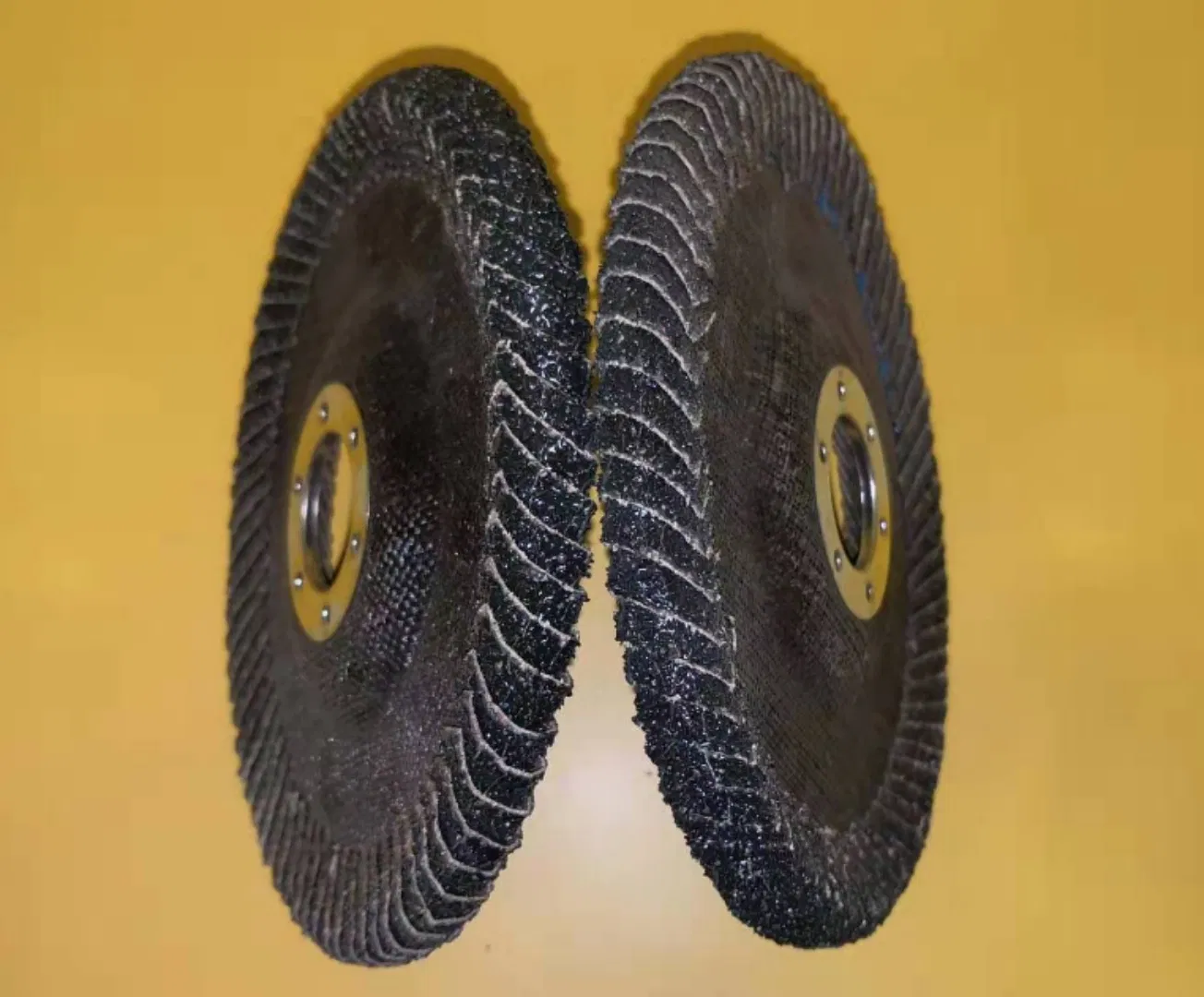 Half Cover Black Calcined Flap Disc-Stainless Steel Polishing Discs