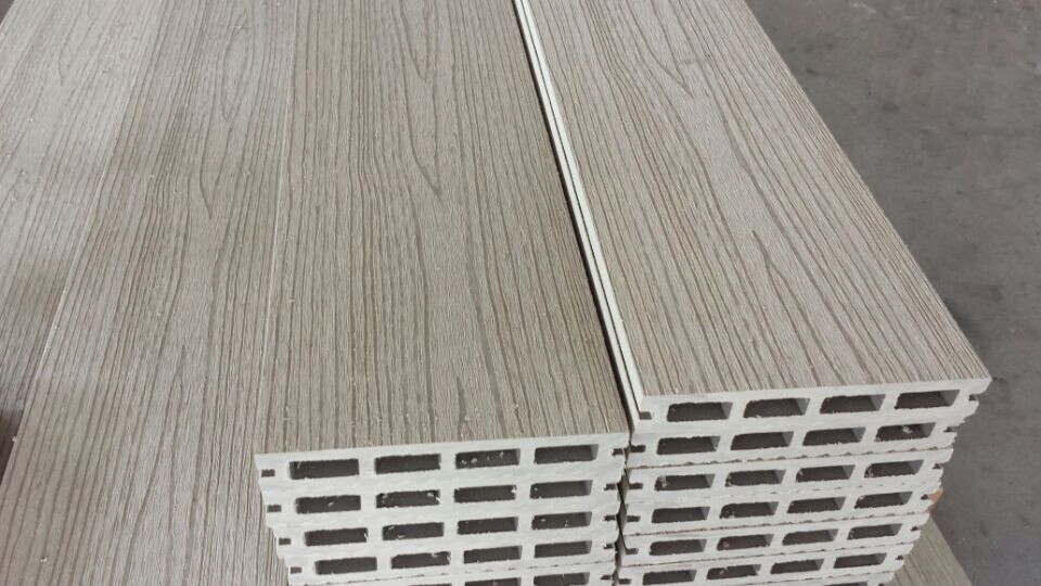 White Color Outdoor Deck WPC Material Wood Plastic Composite Extrusion Decking Flooring