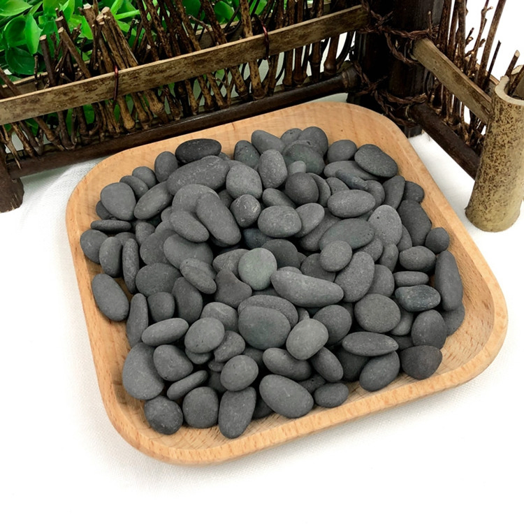 Wholesale 2026 Grey Natural Crushed Pebble Stone with Best Price for Villa Application