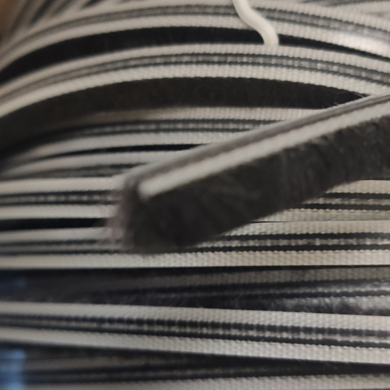 EPDM Rubber Polyester Fiber Door/ Window Weather Seal Strip