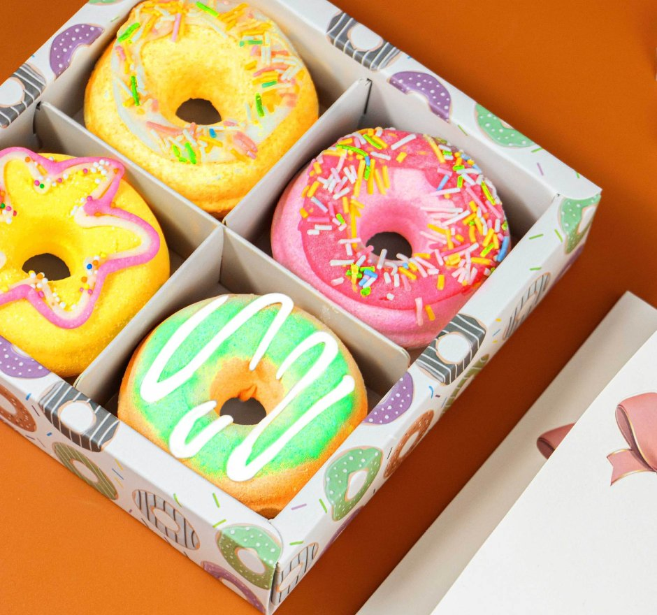 Online Wholesale and Retail Strong Scent Flower Aroma Surprise Bubble Bath Salt Organic Shea Butter Lovely Donuts Bath Bomb Set