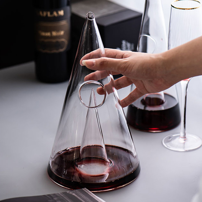 Hand Made Triangular Pyramid Shape Red Wine Decanter Glass