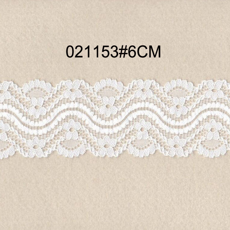 Кружево эластичное узкое с цветами 6.8 см