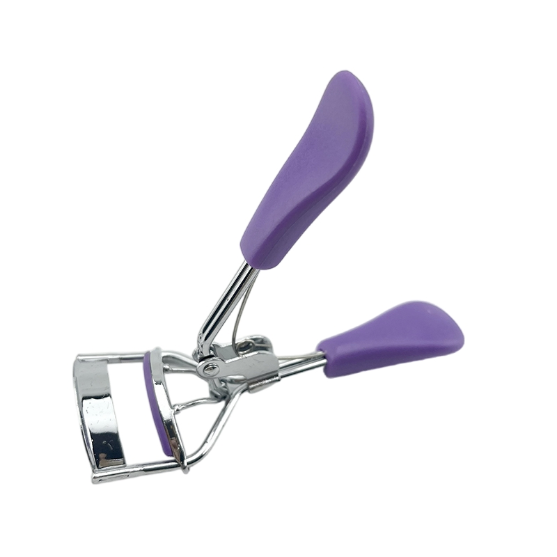 Special Curlved Design Carbon Steel Portable Eyelash Curler for Easy Usage