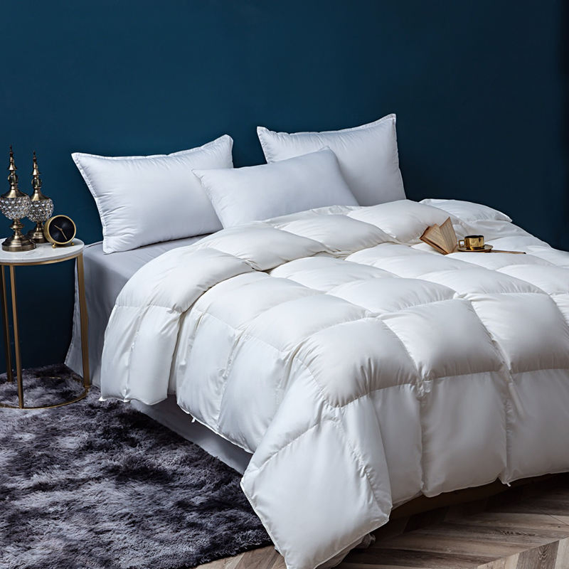 Factory Salewarm White Goose Down Feather Hotel Home Bedroom Duvet Quilt in Winter