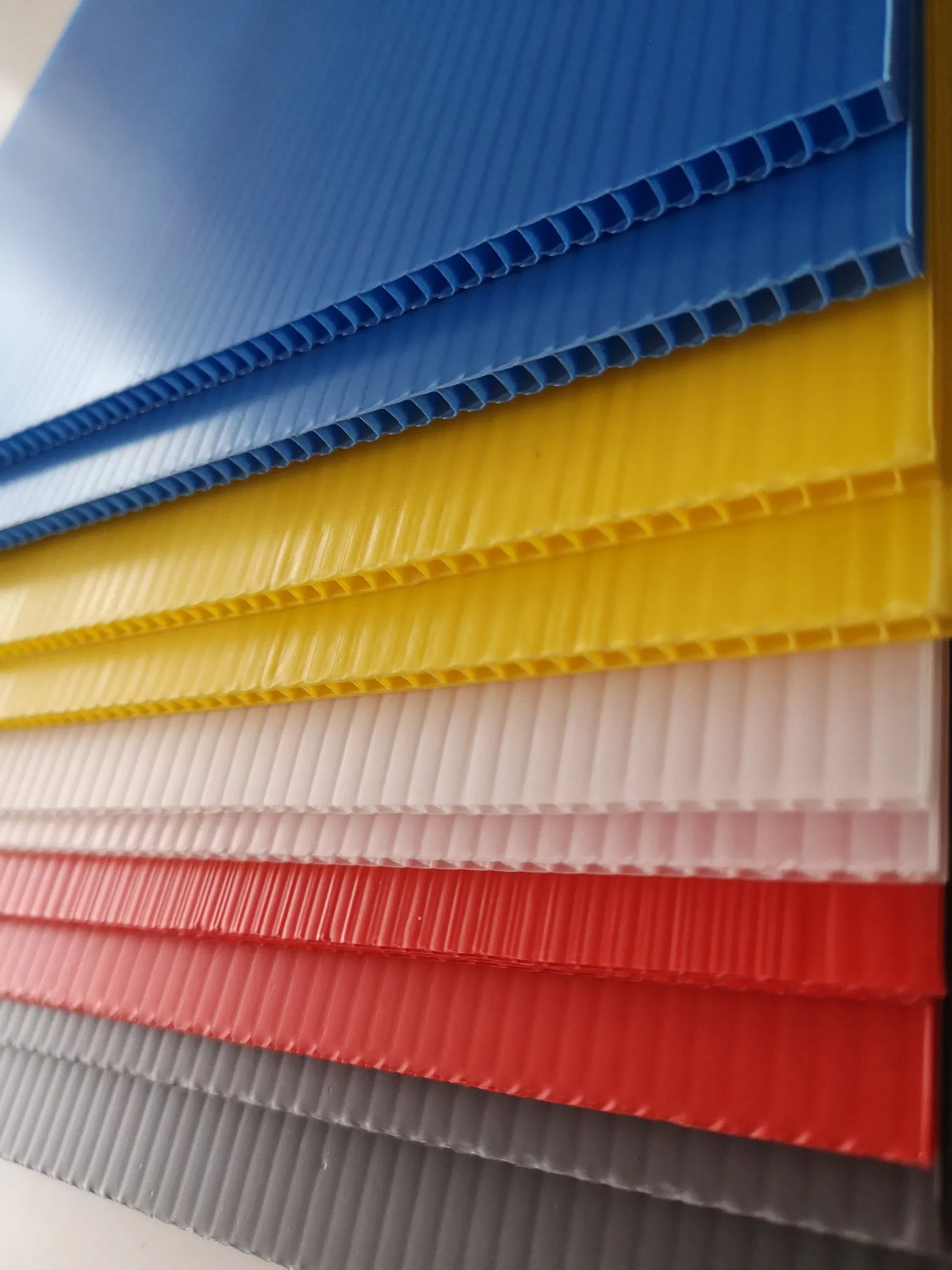 Factory Sale PP Folding Corrugated Plastic Honeycomb Sheets Advertising Board