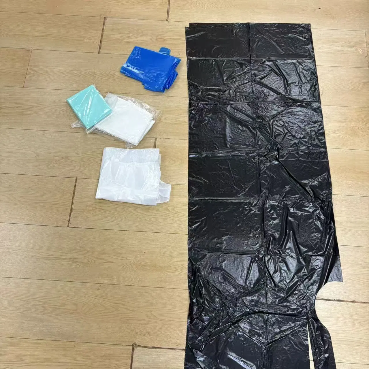 Disposable PE Apron Waterproof Work for Haircut