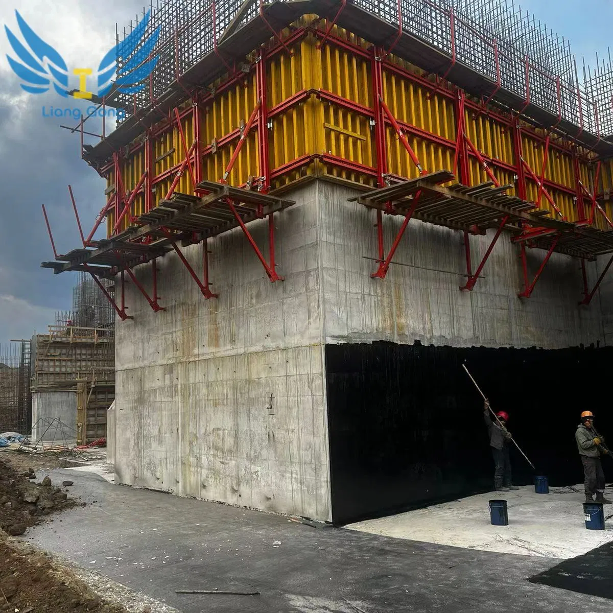 Safe Operation & Efficient Installation: Standout Features of Construction Cantilever Formwork Systems