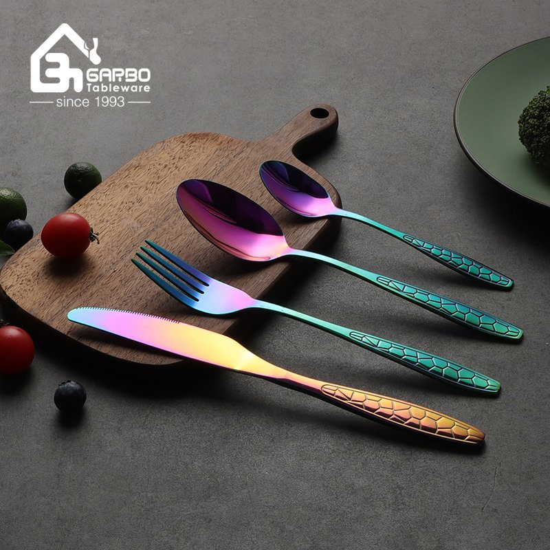 China Supplier Customized Colorful Kitchen Utensil Stainless Steel Cutlery Set with Dinner Knife and Fork