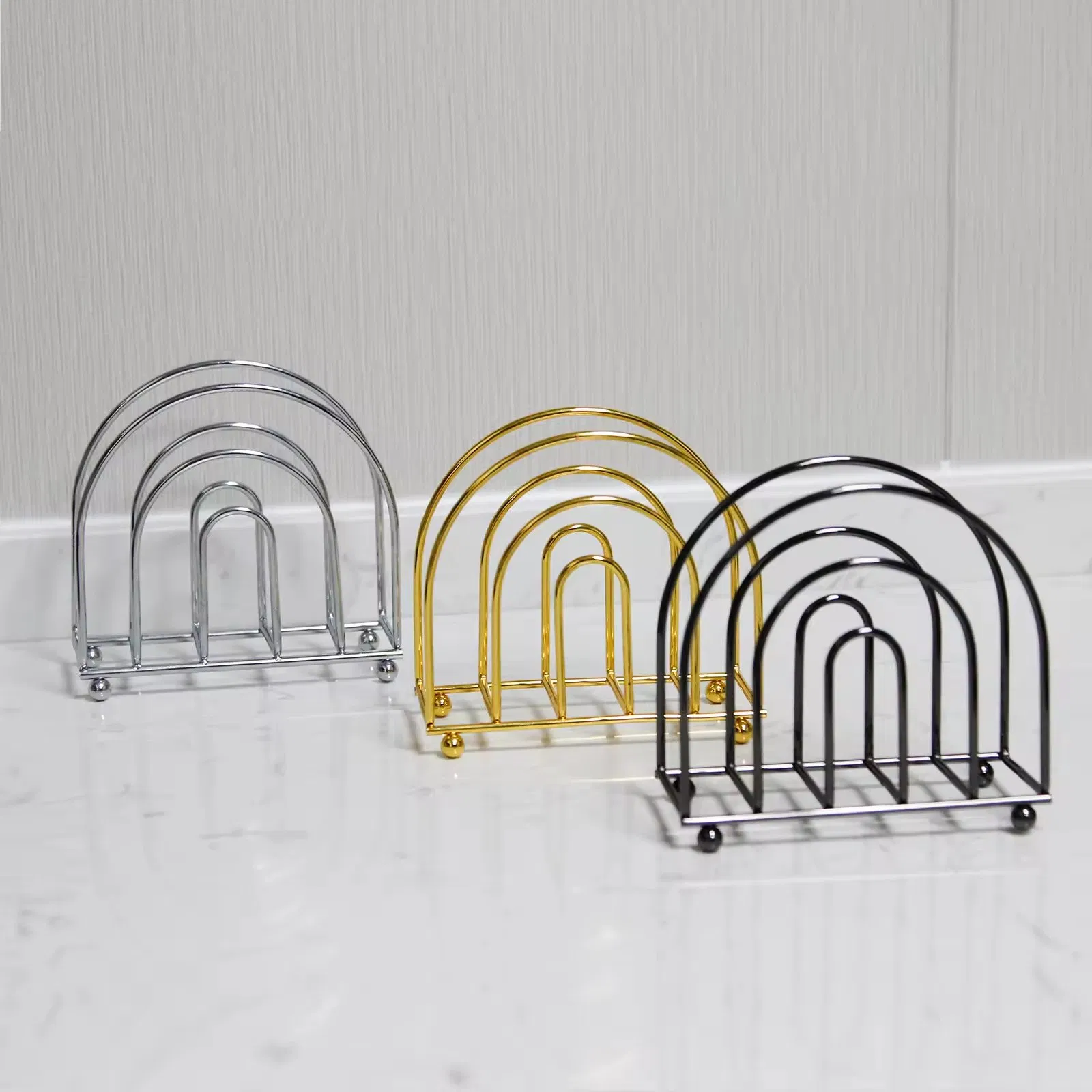 Factory Price Originality Roundness Tissue Holder Stylish Vertical Molding Desktop a Napkin Holder