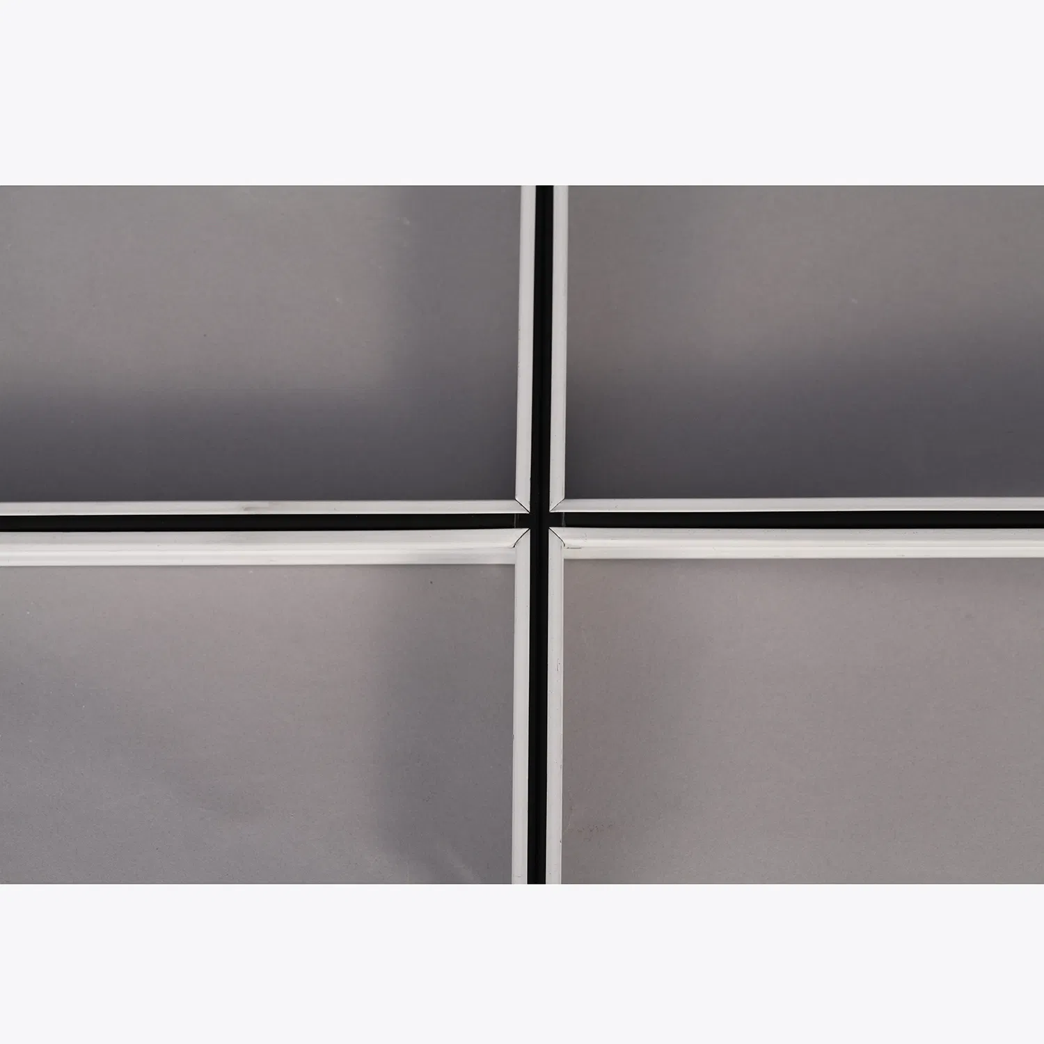 Durable Suspended Ceiling T-Grid System for Commercial Spaces