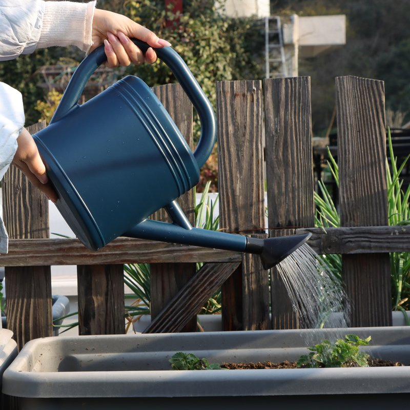 Retro 8L Plastic Watering Can with Ergonomic Handles