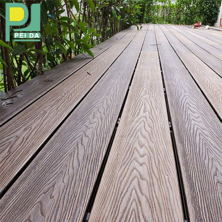 Пластиковые напольные плитки для террасы