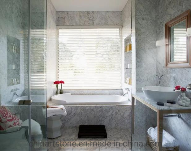 Угловая ванна из мрамора и оникса