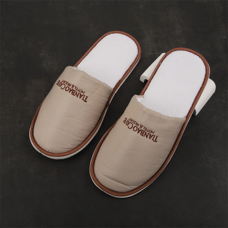 Soft and Breathable Twill Gauze Slippers for Long-Haul Flights