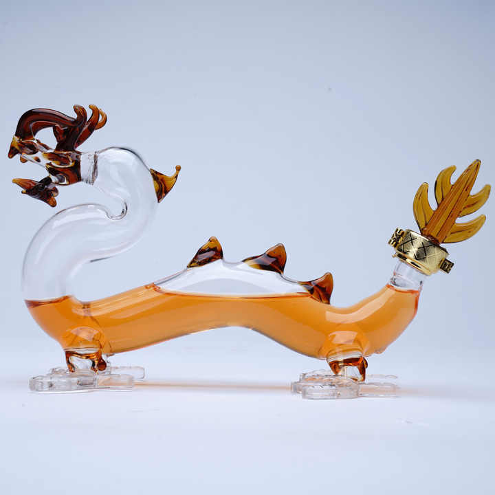 Factory Wholesale New Design Dragon Shape Whiskey Glass Decanter Bottle