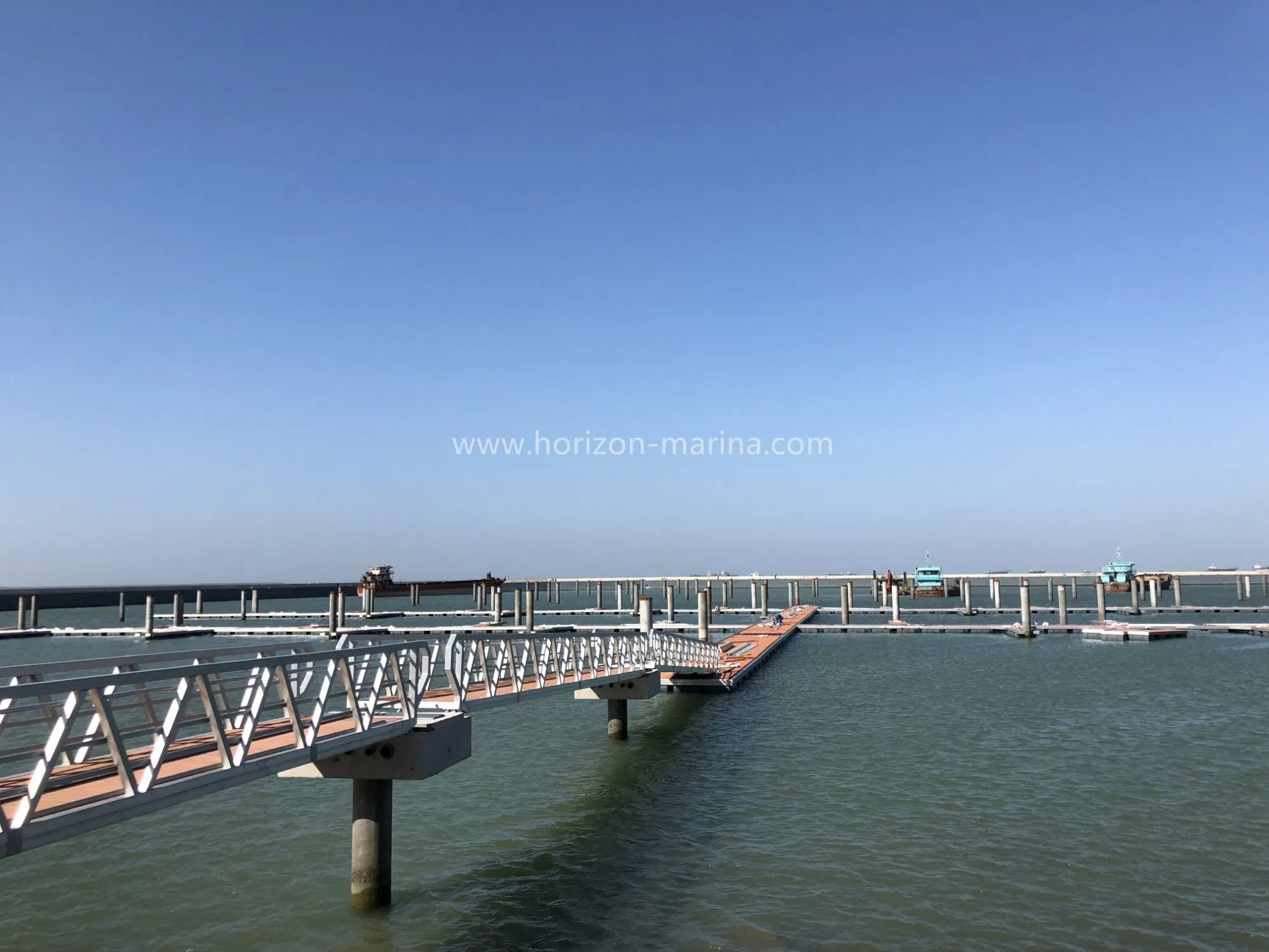Luxurious Aluminum 6061-T6 Pontoon Floating Dock Floating Bridge Floating Walkway