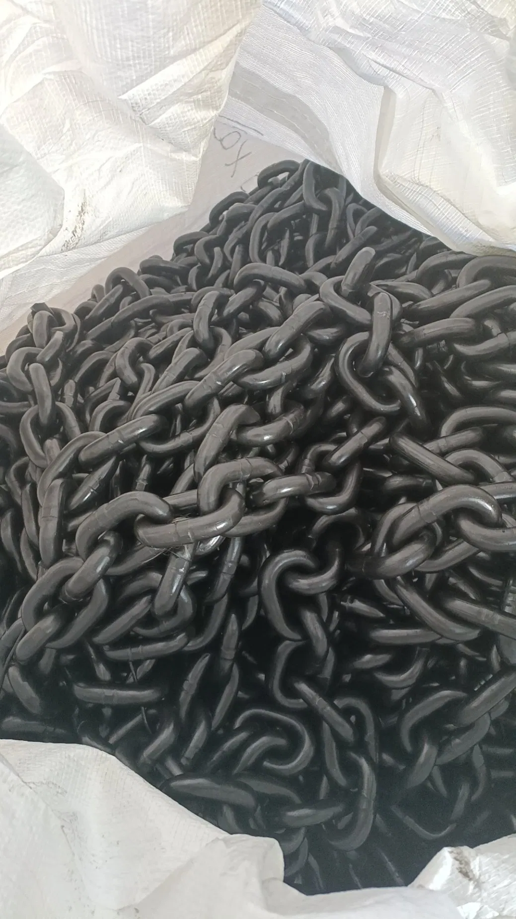 Цепь грузовая сварная G80 черная окисленная