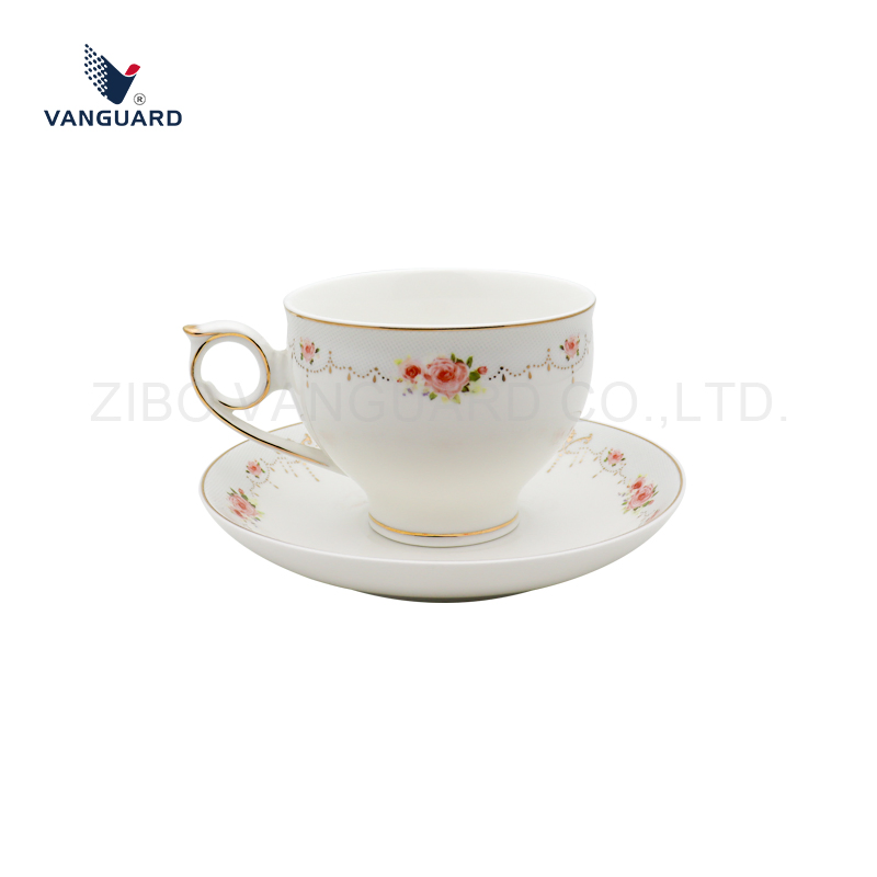 Набор чашка с блюдцем из костяного фарфора