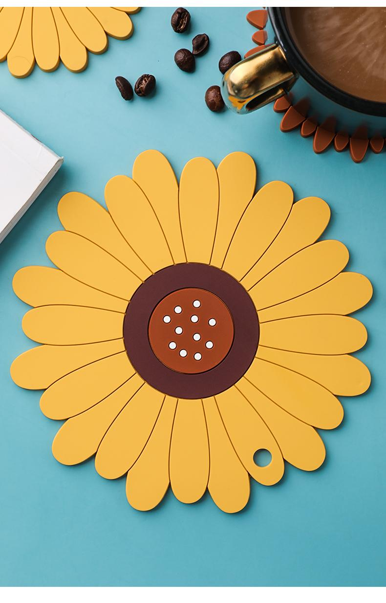 Sunflower Flower Table Mat PVC Soft Plastic Placemat Glass Coaster Heat Insulation Cute and Practical Place Mat
